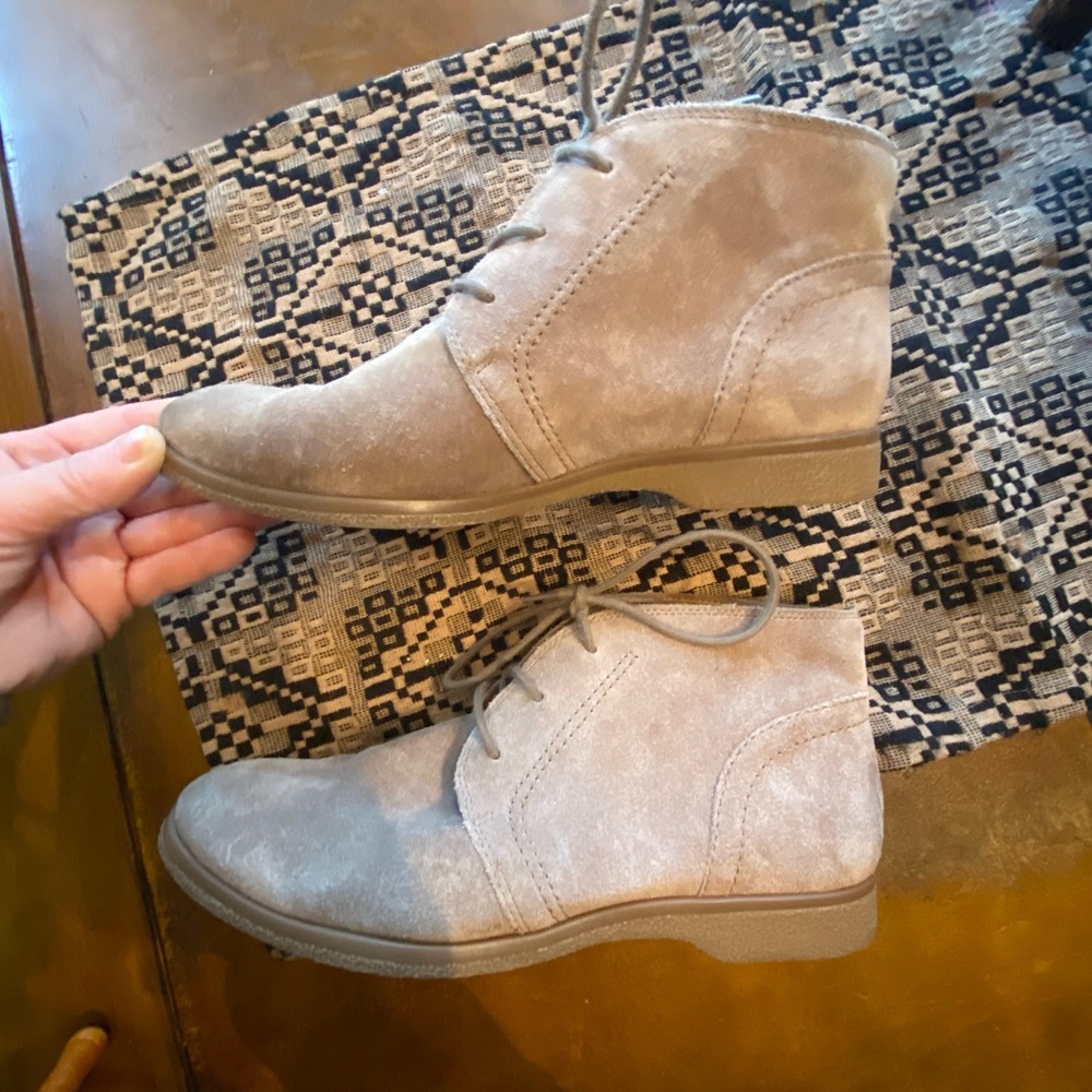Franco Sarto booties. LEATHER!! Awesome used condition. Adorable with jeans.
